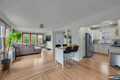 728 Stewart Street, Ridgefield, NJ 07657 - Photo 7