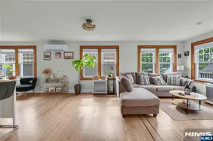 728 Stewart St, Ridgefield, NJ 07657 - Photo 5