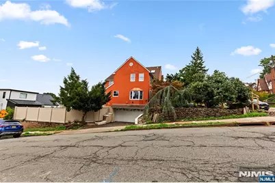 65 Livingston Avenue, Kearny, NJ 07032 - Photo 3