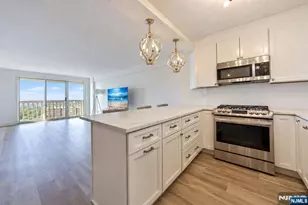 555 North Ave 17L, Fort Lee, NJ 07024 - Photo 1
