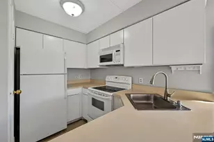5 Linden Street 5E, Hackensack, NJ 07601 - Photo 5