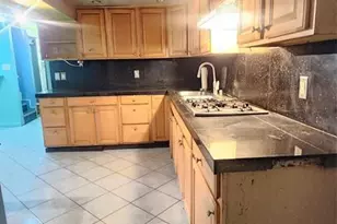 139 Roosevelt Ave, Jersey City, NJ 07304 - Photo 13