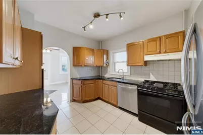 796 Anderson Avenue, Cliffside Park, NJ 07010 - Photo 9