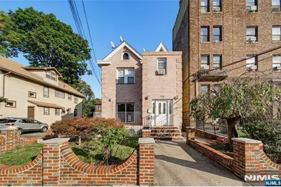 796 Anderson Avenue, Cliffside Park, NJ 07010 - Photo 1