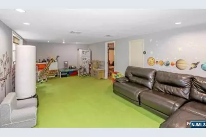 294 Continental Avenue, River Edge, NJ 07661 - Photo 11