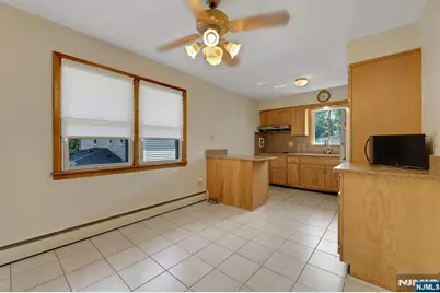 113 Rochelle Parkway 2 #2, Saddle Brook Township, NJ 07663 - Photo 9
