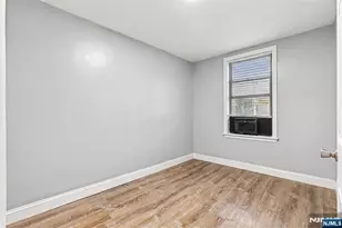 19 Summer St, Lodi, NJ 07644 - Photo 7