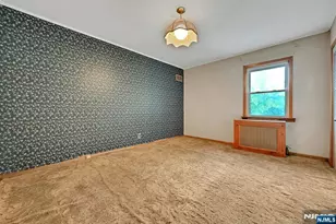 153 Orient Wy, Lyndhurst Township, NJ 07071 - Photo 15