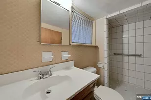 153 Orient Wy, Lyndhurst Township, NJ 07071 - Photo 33