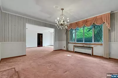 153 Orient Way, Lyndhurst Township, NJ 07071 - Photo 7