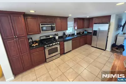 190 Stevens Avenue First Floor #First Floor, Cedar Grove, NJ 07009 - Photo 5
