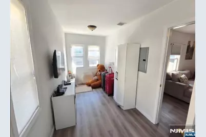 190 Stevens Avenue First Floor #First Floor, Cedar Grove, NJ 07009 - Photo 13
