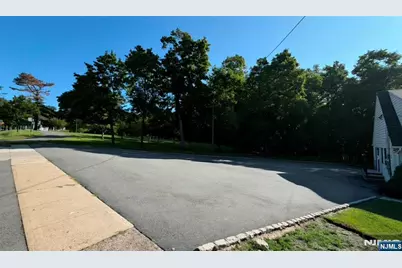 857 Pompton Avenue, Cedar Grove, NJ 07009 - Photo 17