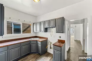 61 Rose Terrace, Newark, NJ 07108 - Photo 17