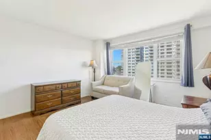 2077 Center Ave 7E, Fort Lee, NJ 07024 - Photo 15