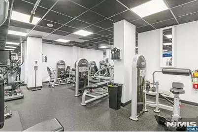 2077 Center Avenue 7E #7E, Fort Lee, NJ 07024 - Photo 17