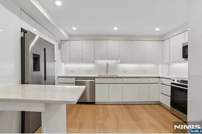 1512 Palisade Avenue 16G #16G, Fort Lee, NJ 07024 - Photo 13