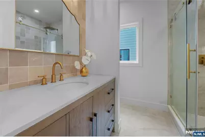 192 Valley Road, River Edge, NJ 07661 - Photo 15