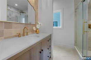 192 Valley Rd, River Edge, NJ 07661 - Photo 15