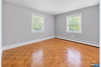 33 Prospect Street, Paramus, NJ 07652 - Photo 9