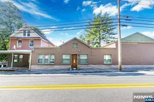 85 Franklin Ave B, Oakland, NJ 07436 - Photo 1