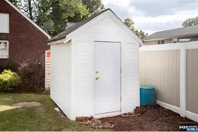 218 Hickory Avenue, Bergenfield, NJ 07621 - Photo 25