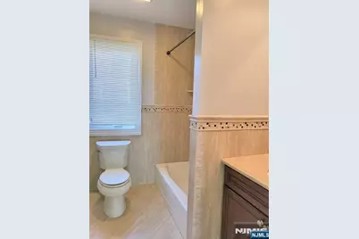 35 W Edsall Avenue B #B, Palisades Park, NJ 07650 - Photo 13