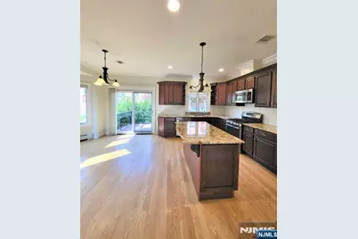 35 W Edsall Avenue B #B, Palisades Park, NJ 07650 - Photo 5