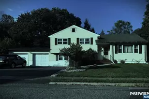 34 Cathy Ann Ct, Wayne, NJ 07470 - Photo 3