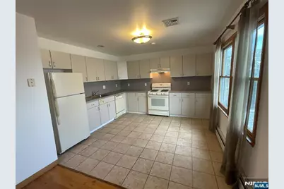 165 Morningside Lane 2 #2, Palisades Park, NJ 07650 - Photo 5