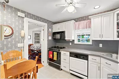 688 Bogert Road, River Edge, NJ 07661 - Photo 17