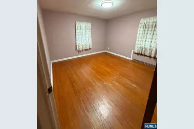 514 Division Avenue 1 #1, Carlstadt, NJ 07072 - Photo 3