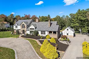 7 Christopher Pl, Saddle River, NJ 07458 - Photo 3