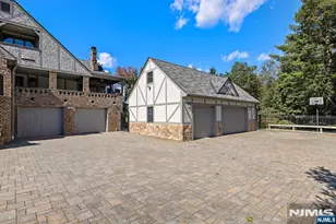 7 Christopher Pl, Saddle River, NJ 07458 - Photo 5