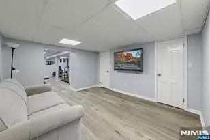 7 Christopher Pl, Saddle River, NJ 07458 - Photo 47