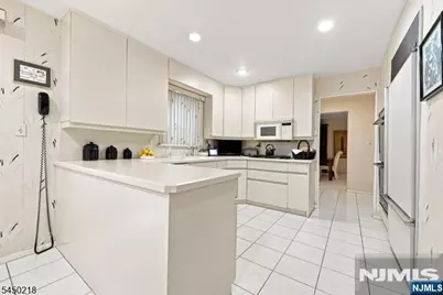 18 Druid Hill Drive, Parsippany, NJ 07054 - Photo 9