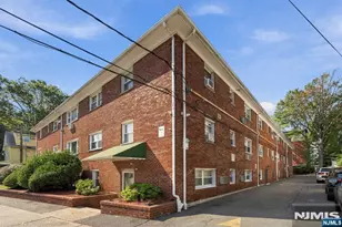 201 Oakdene Pl E2, Cliffside Park, NJ 07010 - Photo 19
