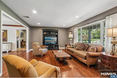 724 Ewing Avenue, Franklin Lakes, NJ 07417 - Photo 5