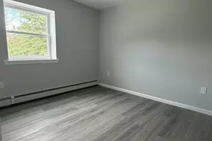 31 Veterans Plaza 29 Front, Bergenfield, NJ 07621 - Photo 5