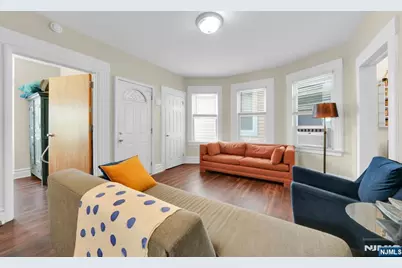 42 Willow Street, Montclair, NJ 07042 - Photo 5