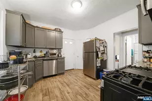 42 Willow St, Montclair, NJ 07042 - Photo 13