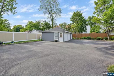 42 Willow Street, Montclair, NJ 07042 - Photo 39