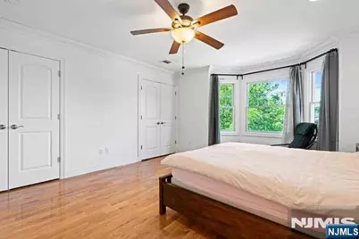 431 Aurora Avenue A #A, Cliffside Park, NJ 07010 - Photo 17