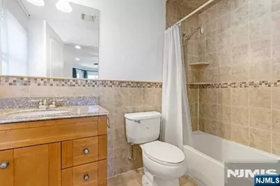 431 Aurora Avenue A #A, Cliffside Park, NJ 07010 - Photo 19