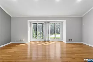 612 Floyd St, Englewood Cliffs, NJ 07632 - Photo 9