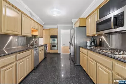 612 Floyd Street, Englewood Cliffs, NJ 07632 - Photo 15