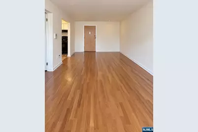 565 Grove Street B-9 #B-9, Clifton, NJ 07013 - Photo 5