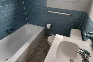 229-233 Park 10, East Rutherford, NJ 07073 - Photo 9