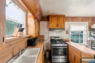 44 Vanderbeck Pl, Hackensack, NJ 07601 - Photo 7