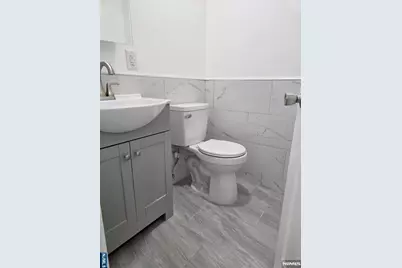 36 Augusta, Elmwood Park, NJ 07407 - Photo 7